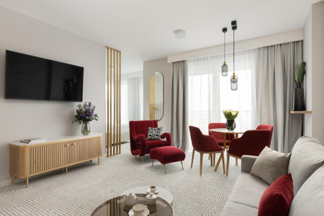 Royal Tulip Warsaw Apartments מראה חיצוני תמונה